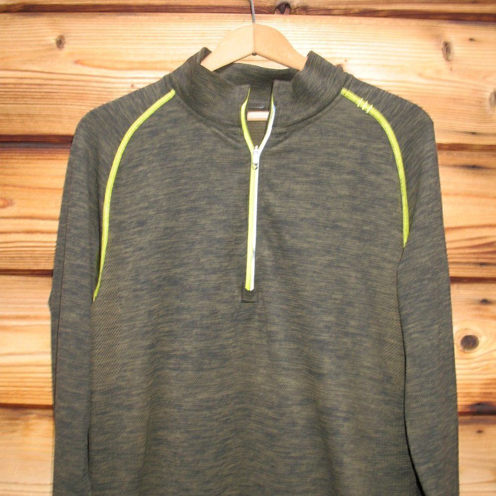 Metal Tech Vent Half Zip Pullover Top - Picture 3 of 8